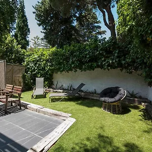 apartamento-con-jardn-terraza-en-cadaqus.topcostabravahotels.com/
